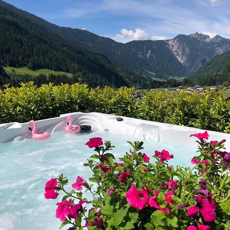 Alpenburg Bergparadies Apartments Wald am Arlberg Exterior photo