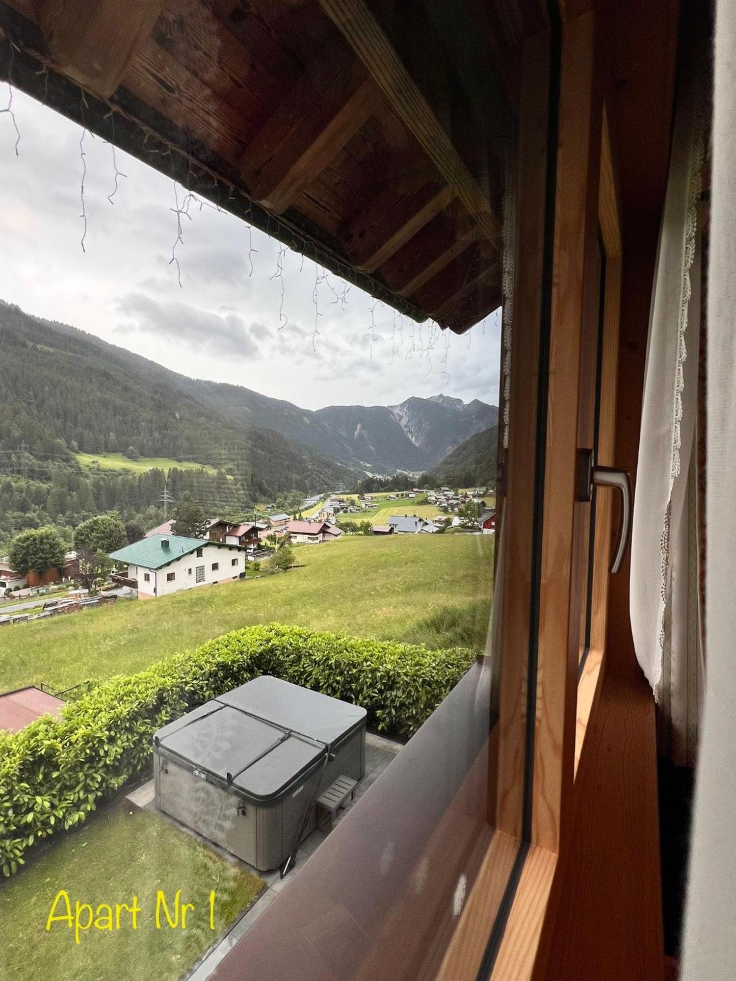 Alpenburg Bergparadies Apartments Wald am Arlberg Exterior photo